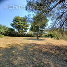Terrain à CORBIERES