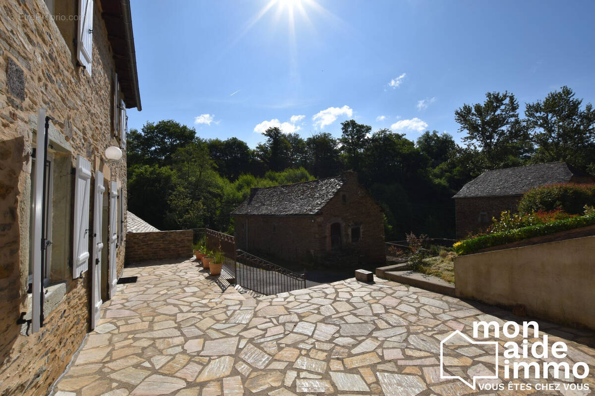 Maison à QUINS