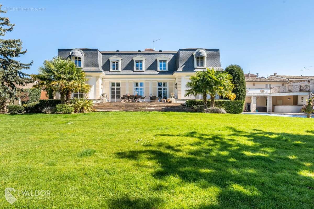 Maison à MONTMERLE-SUR-SAONE