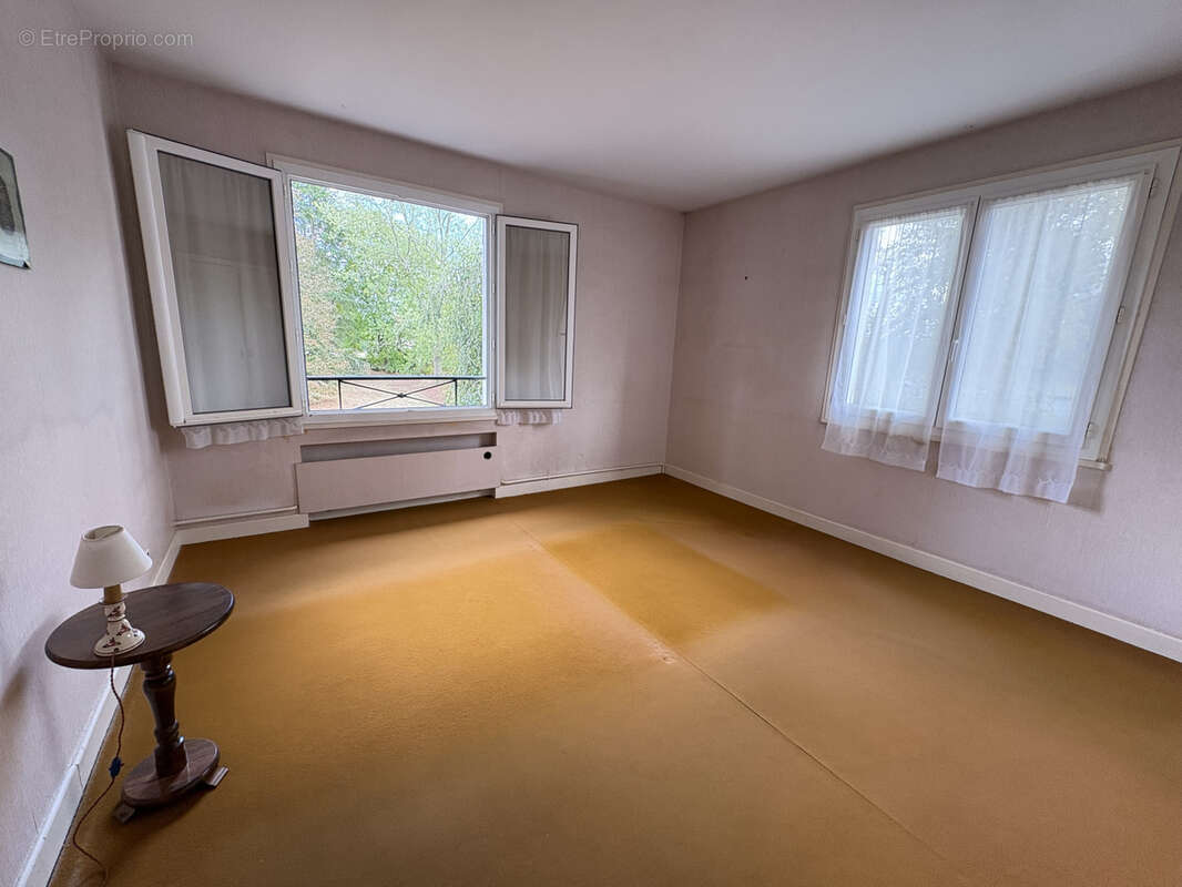 Maison à CHATEAUPONSAC