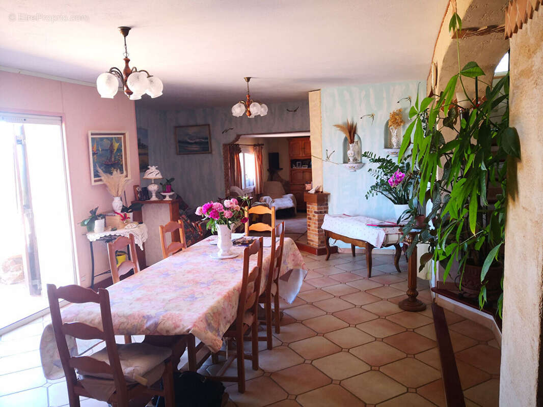 Maison à LA LONDE-LES-MAURES