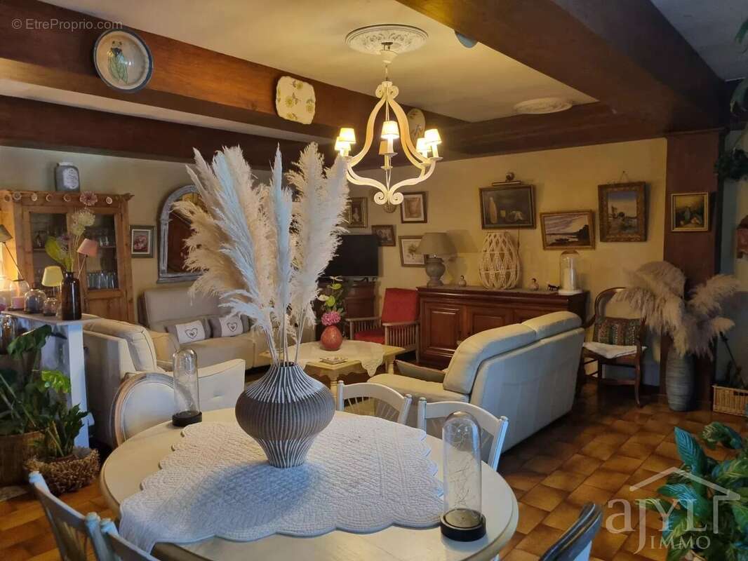 Appartement à EYRAGUES