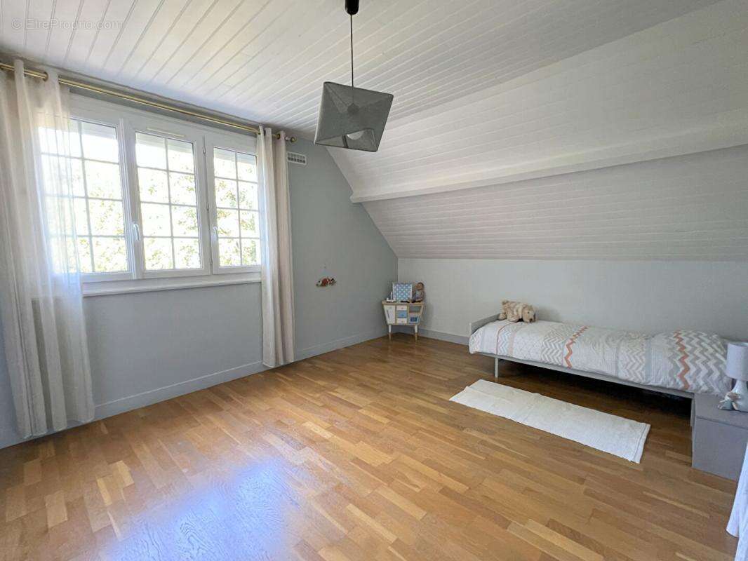 Maison à SURFONDS
