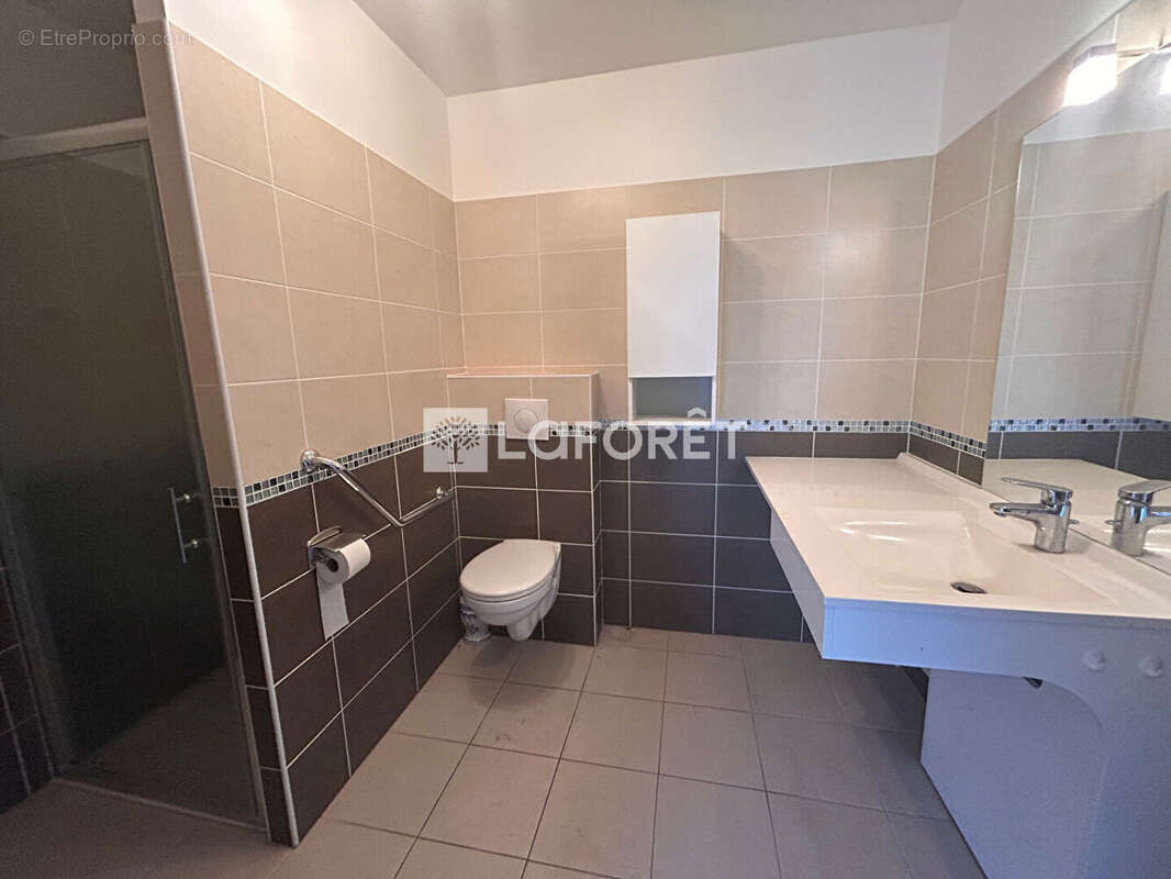 Appartement à EMERAINVILLE