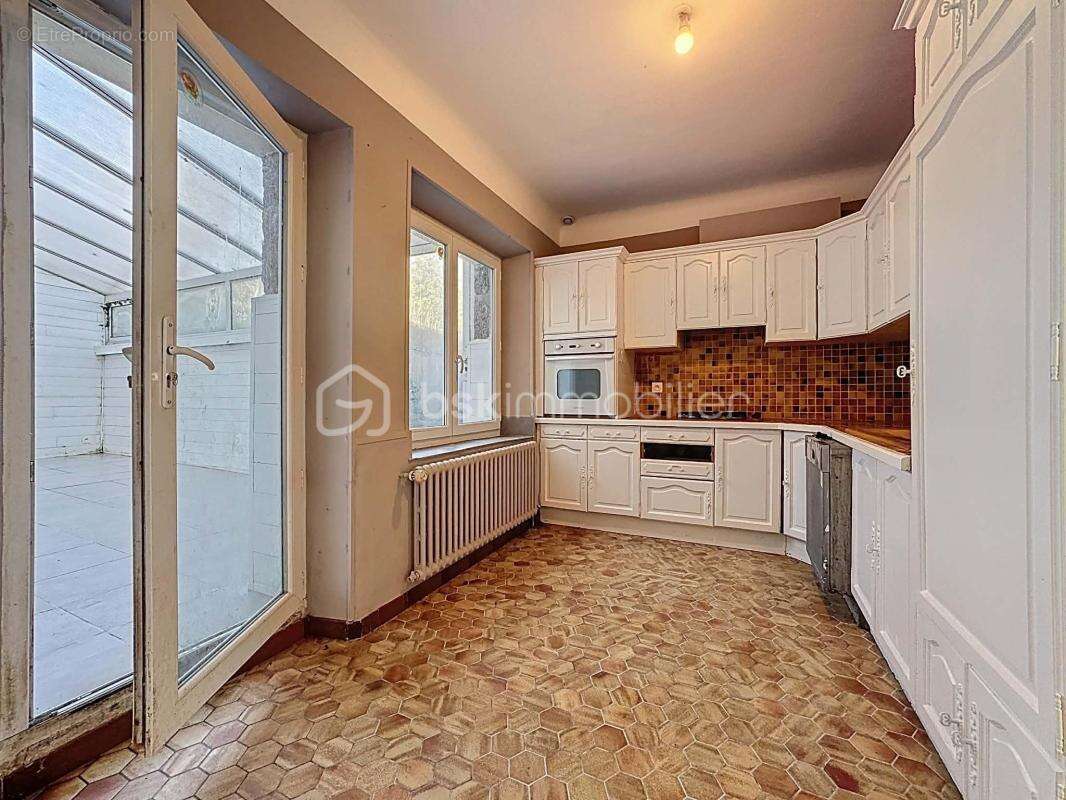 Maison en pierre avec garage attenant - photo 7