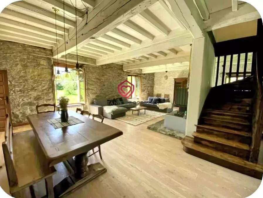 Maison à ARBAS