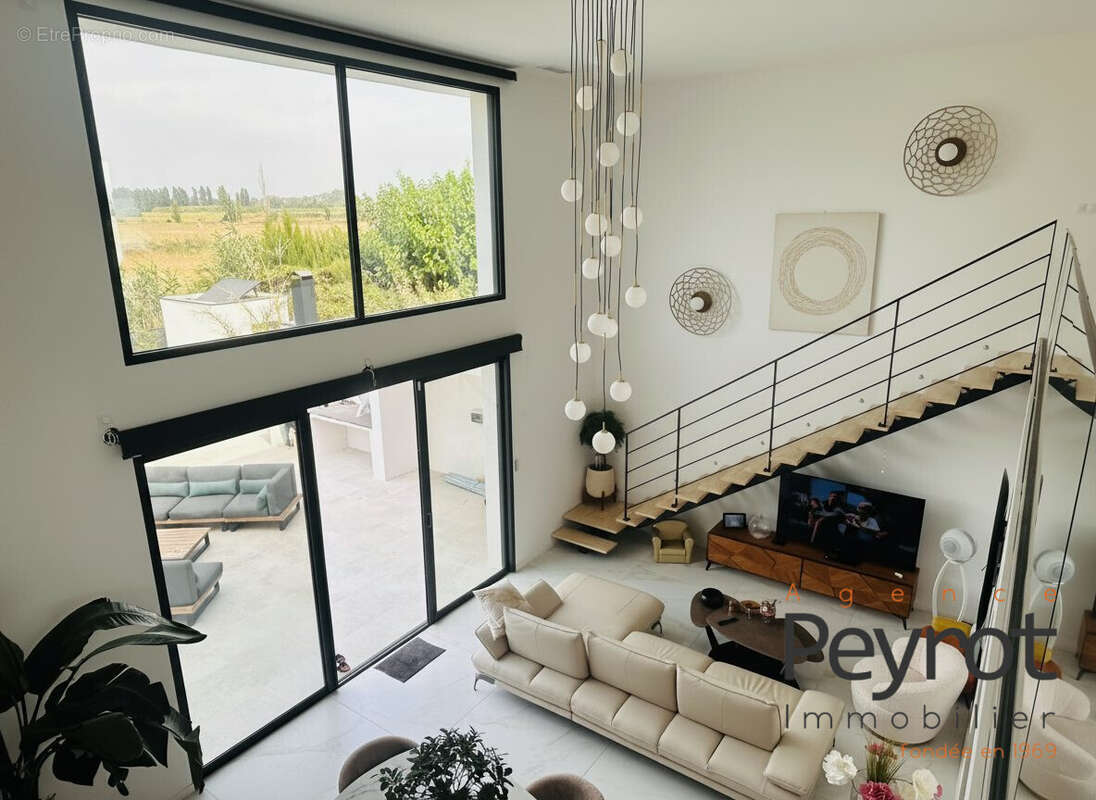 Maison 150 m² à Sainte-Marie  - photo 7