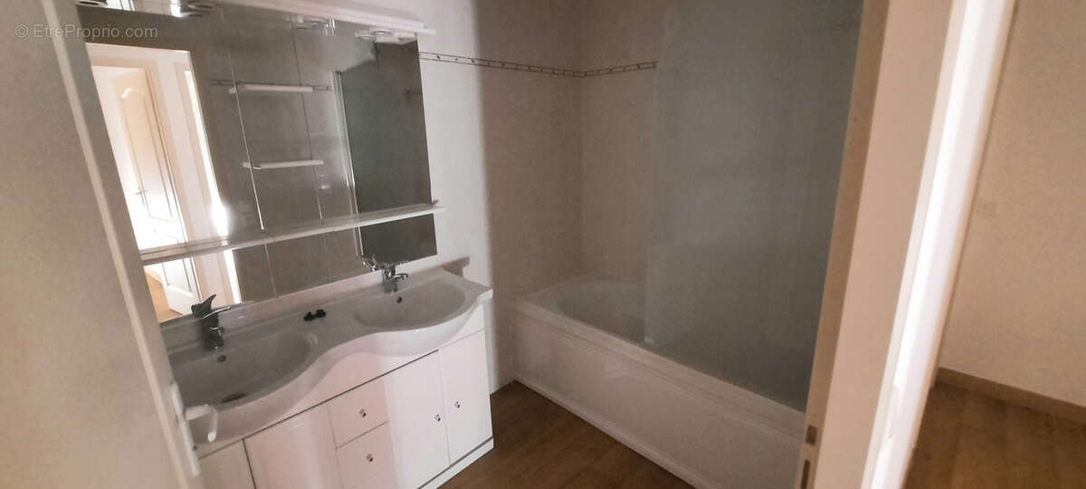 Appartement à ARLES-SUR-TECH