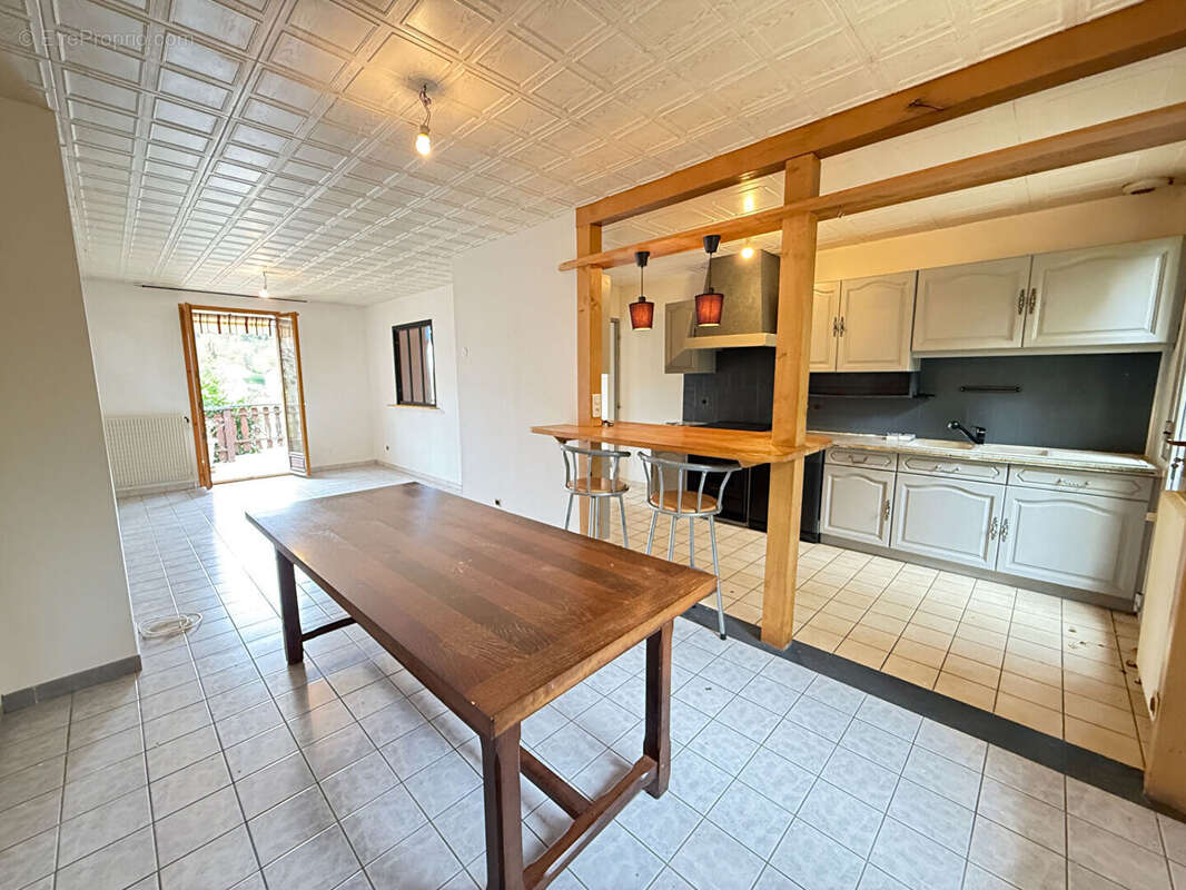 Maison à LONS-LE-SAUNIER