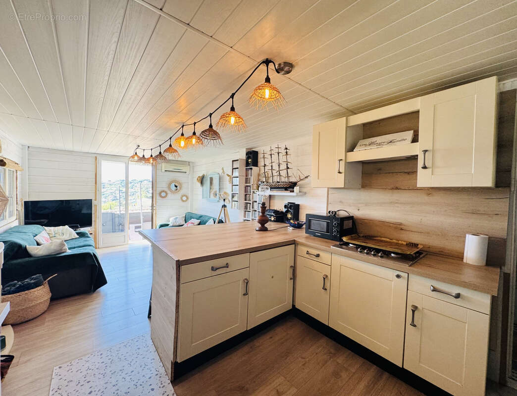 Maison à BORMES-LES-MIMOSAS