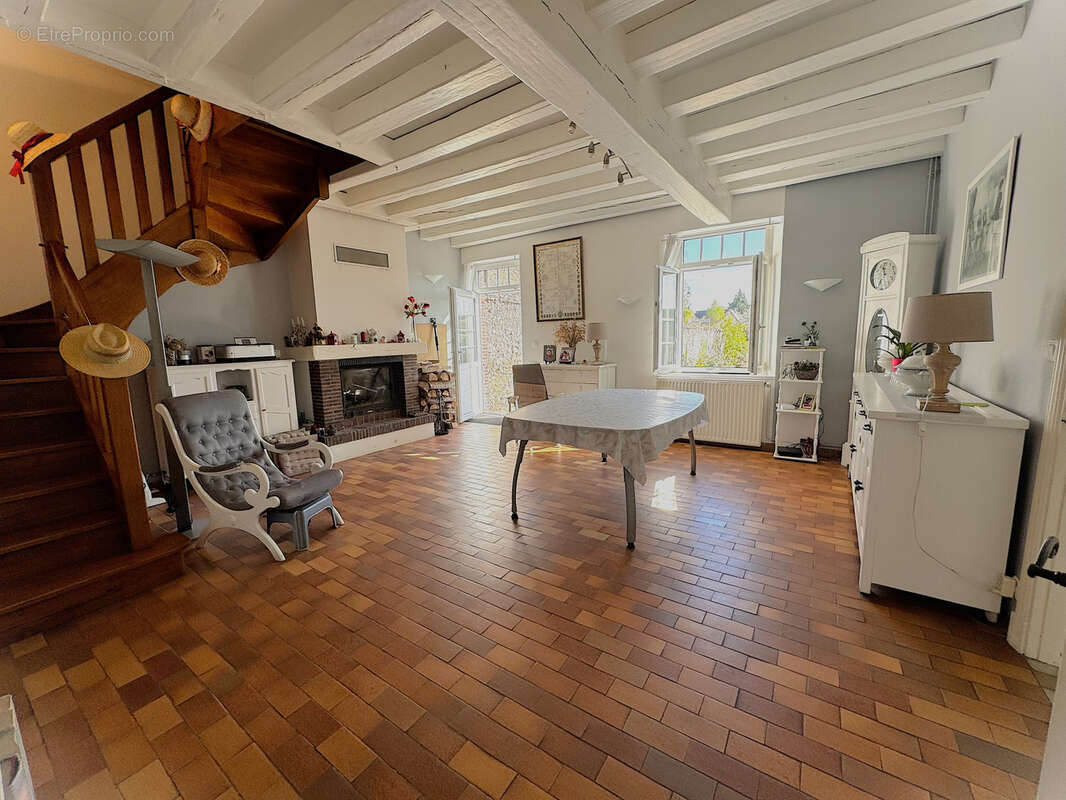 Maison à CHATEAUNEUF-EN-THYMERAIS