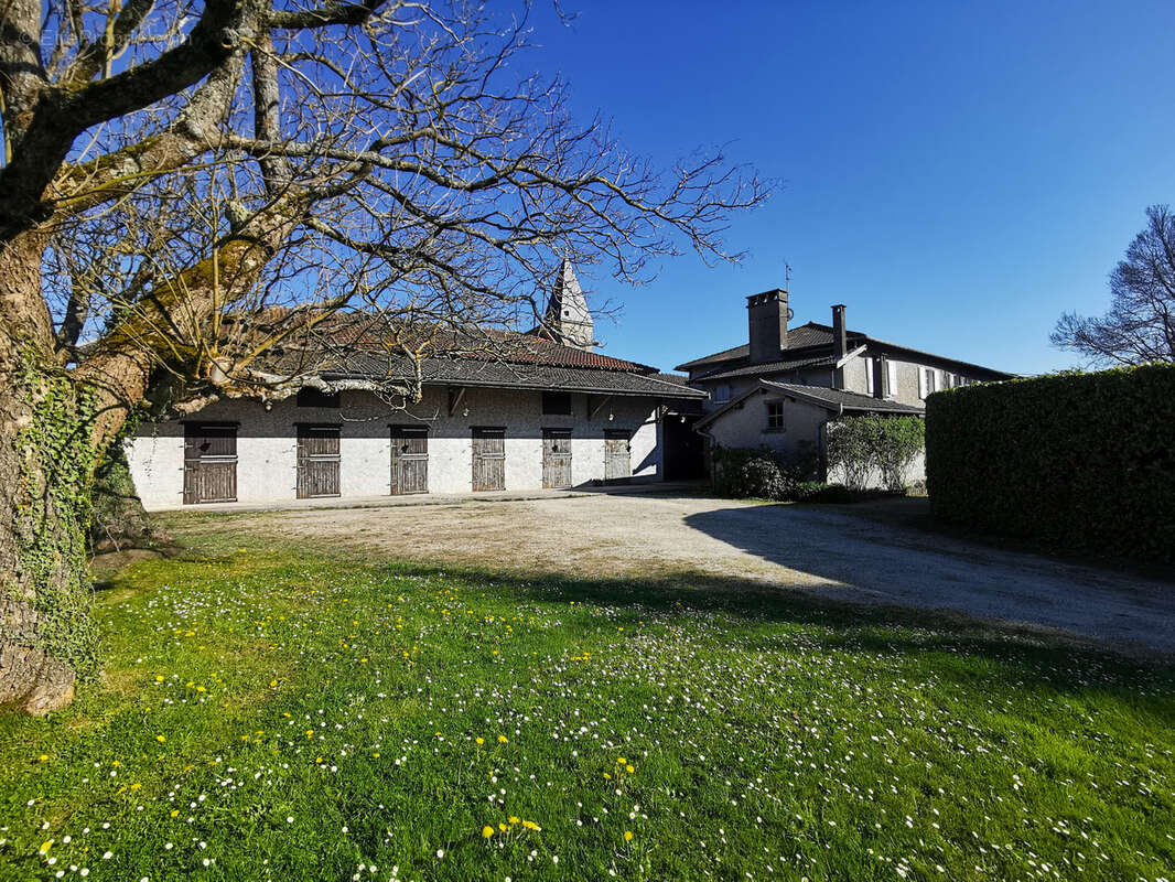 Maison à SAINT-JEAN-DE-BOURNAY