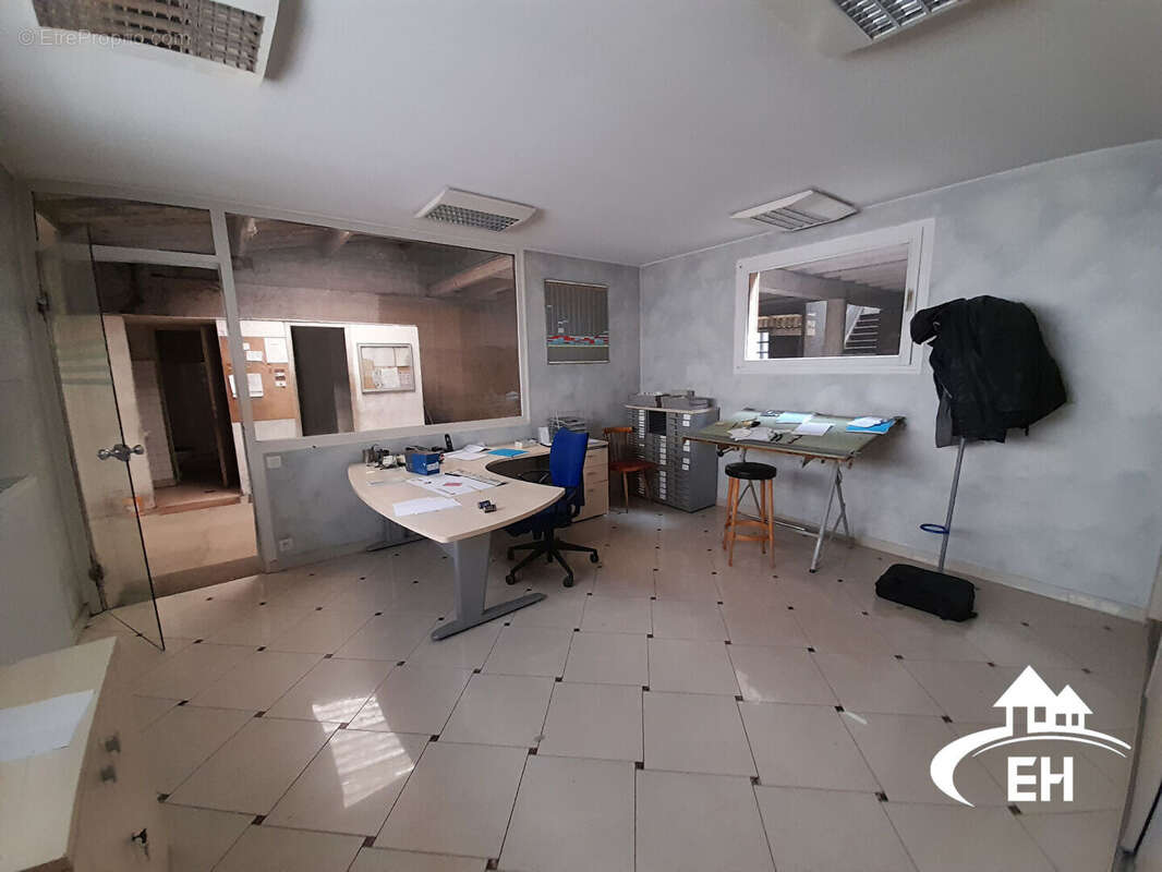 Ensemble immobilier - maison et batiment - photo 13