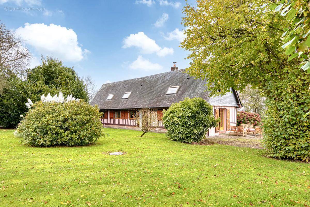 Maison à BIVILLE-LA-RIVIERE