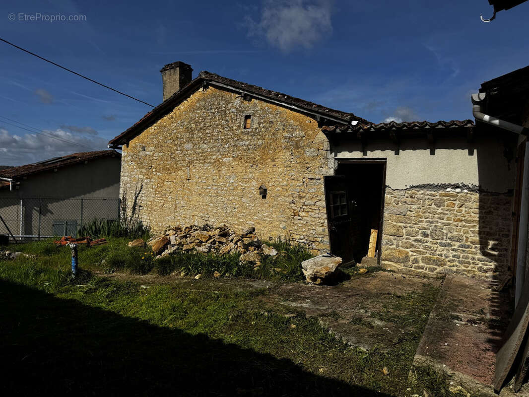 Maison à BEAULIEU-SUR-SONNETTE