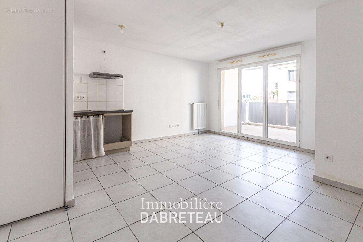 Appartement Lyon 3 pièce(s) - photo 2
