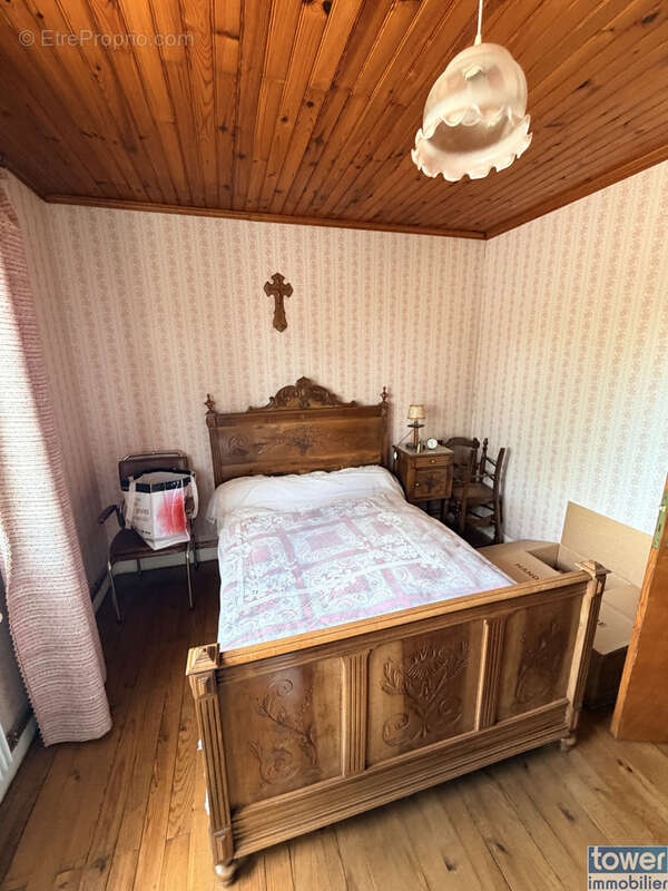 Maison de village de 150 m2 avec 5 chambres, grand garage et jardin - photo 10