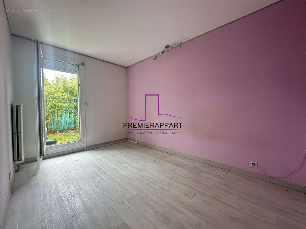 Appartement à SARTROUVILLE