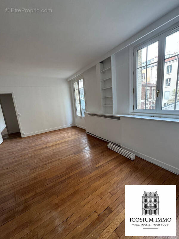 Appartement à PARIS-14E