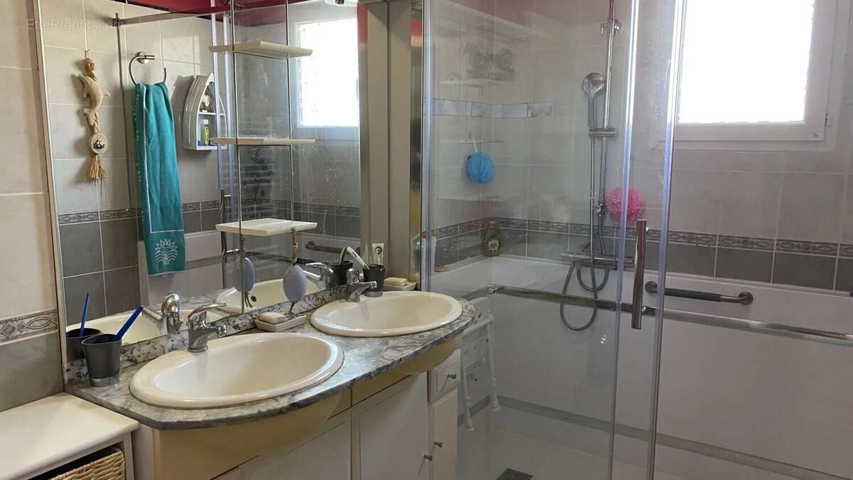 Villa quatre chambres, jardin, garage sur terrain de 612m² - photo 6