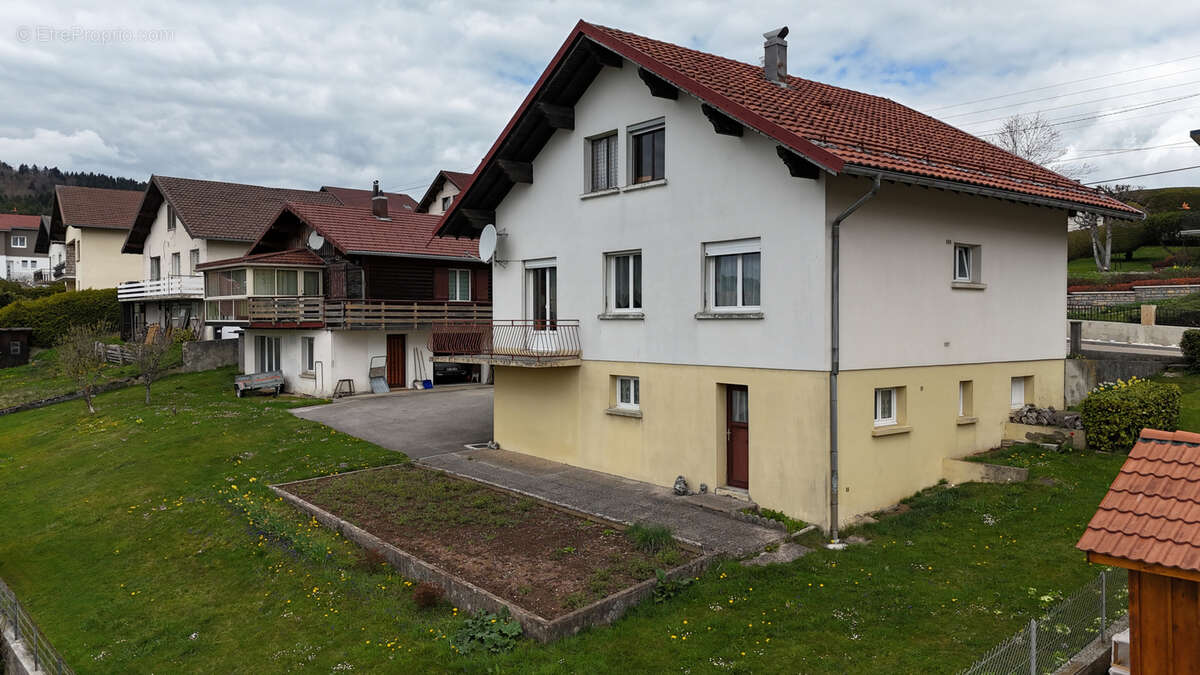 Maison à LES FINS