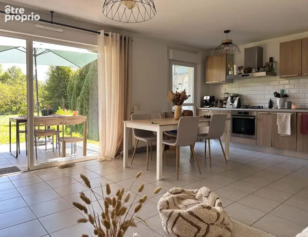 Appartement à SAINT-MARTIN-BELLEVUE