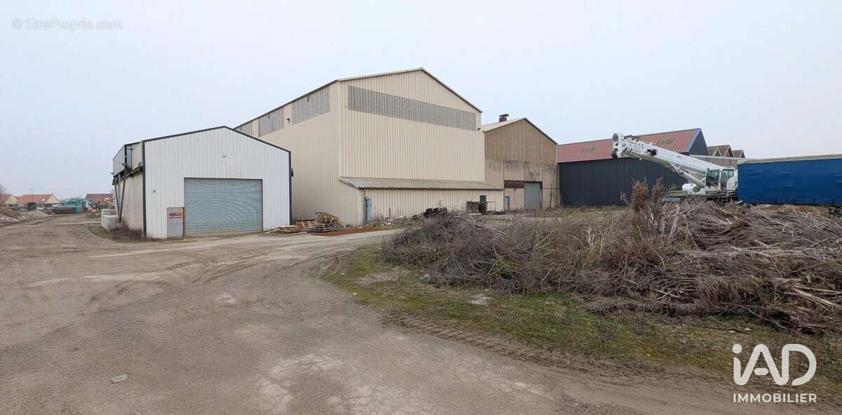 Photo 2 - Commerce à JARNY