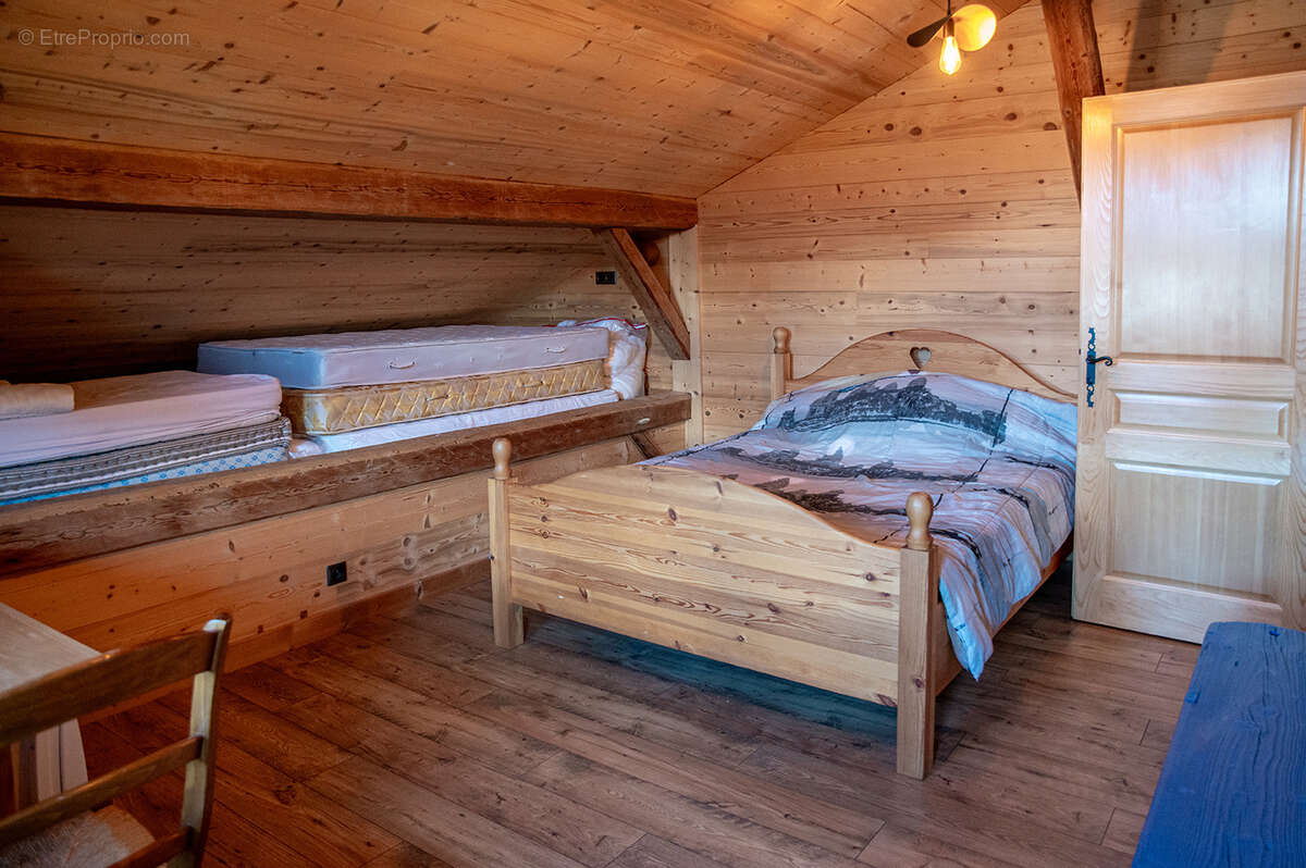 Maison à ARACHES-LA-FRASSE