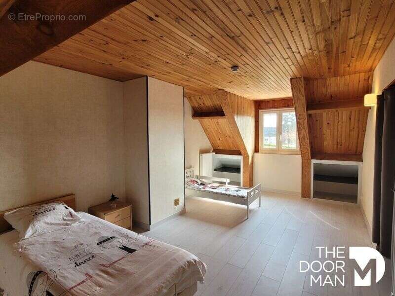 Maison à CANDE-SUR-BEUVRON