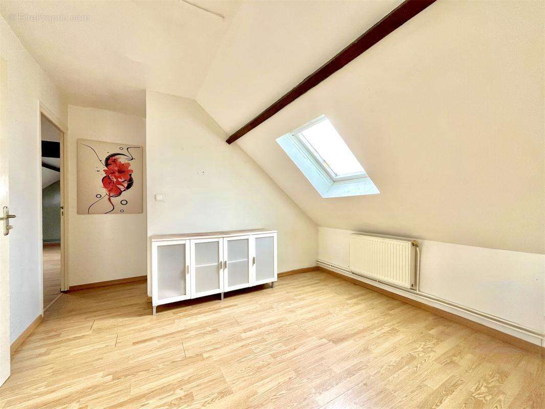 Maison à VILLENEUVE-SAINT-GERMAIN