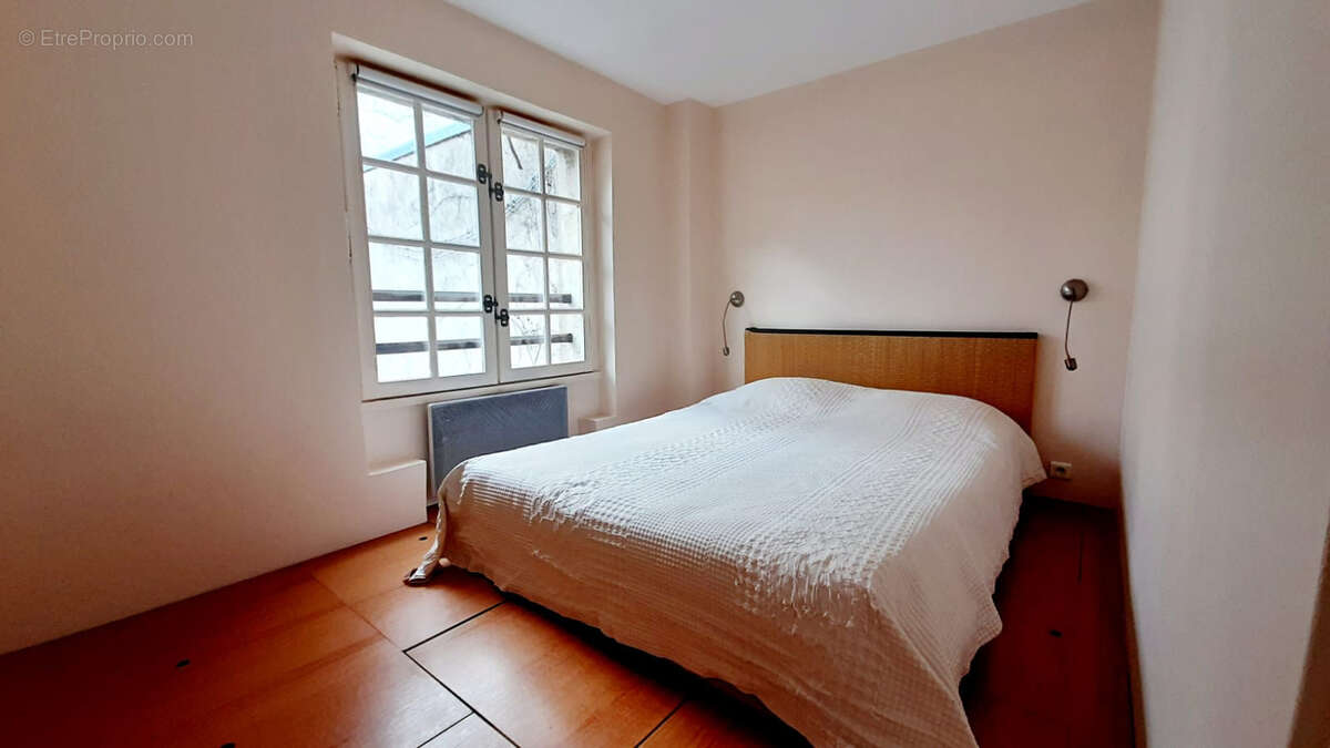 Appartement à PARIS-6E