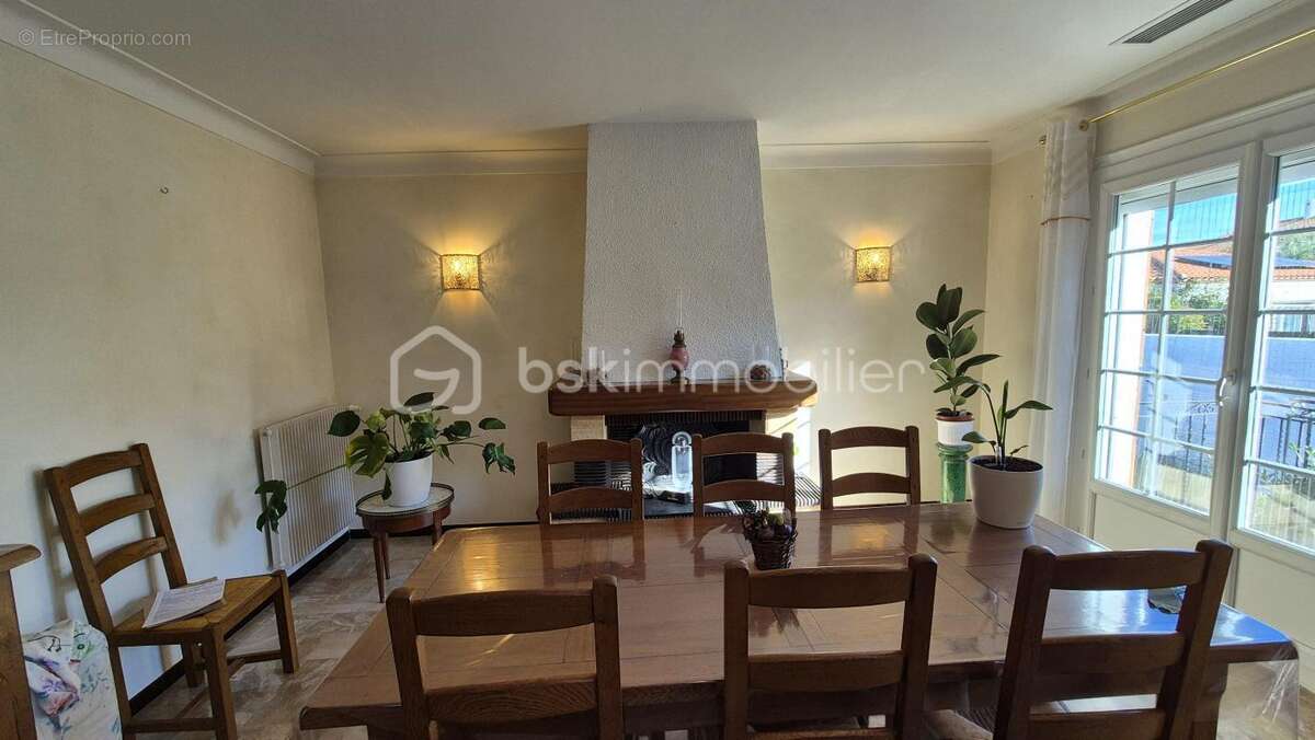 Maison à SAINT-CYPRIEN