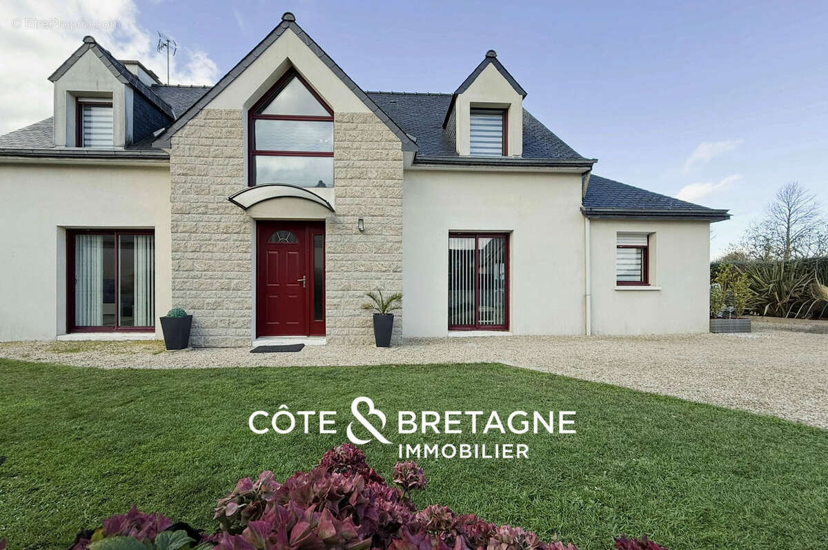 Maison à LANVOLLON