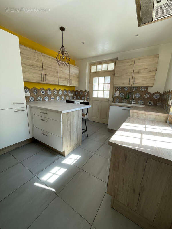 Maison 6 pièces de 120 m2 à Bollwiller - photo 2