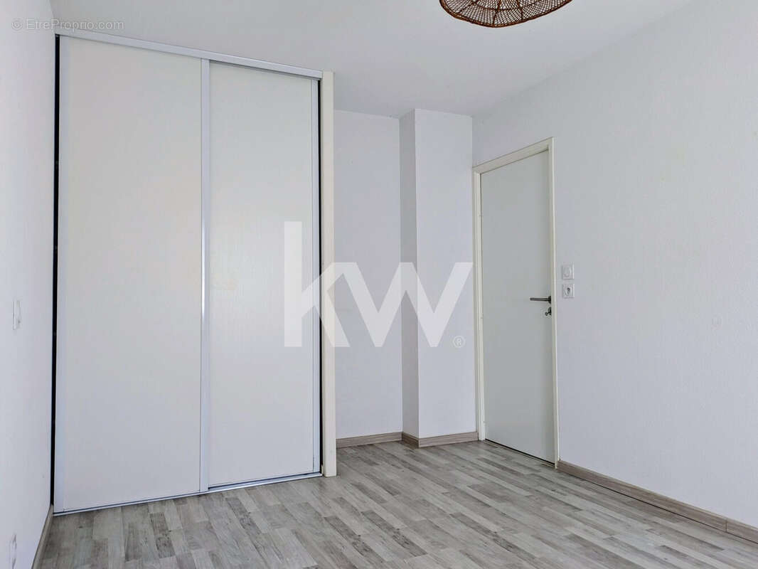 Appartement 41 m² à Saint-Medard-En-Jalles  - photo 9
