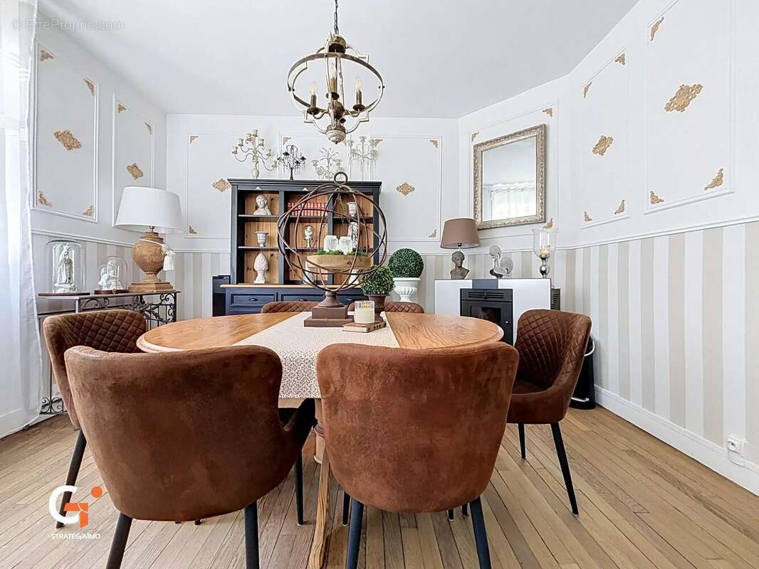 Sotteville-lès-Rouen Maison 8 pièces 147 m² - photo 2