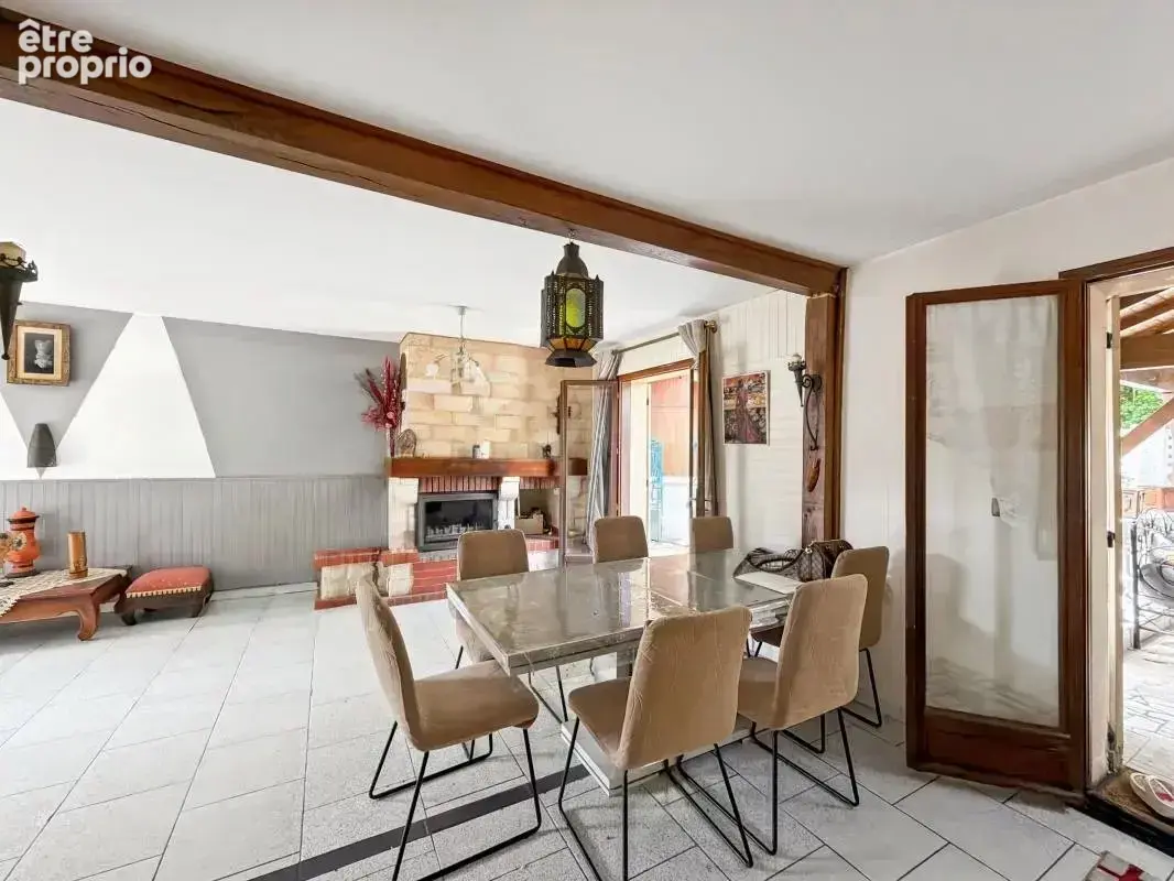  Maison familiale de plain-pied avec vue dominante – Un cadre de vie privilégié à La Chapelle-Gonaguet - photo 3
