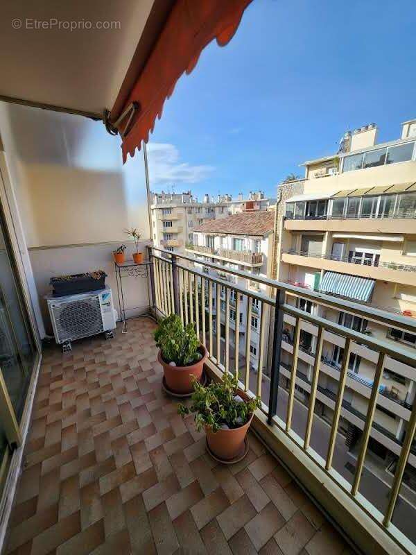   - Appartement à ANTIBES