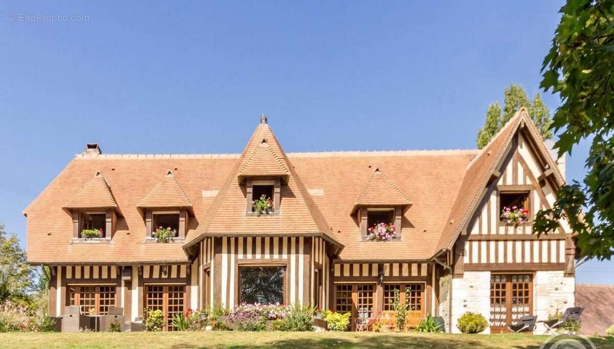 Maison à PONT-L'EVEQUE