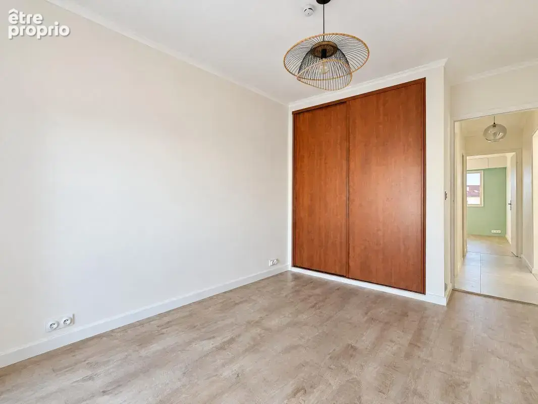 Appartement - 2 Chambres - 2 Balcons - Place de Parking en sous sol - Cave - Jolie vue dégagée - Proche toutes commodités - photo 22