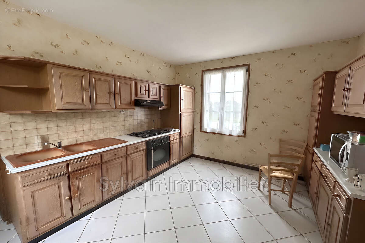 Maison à FORMERIE
