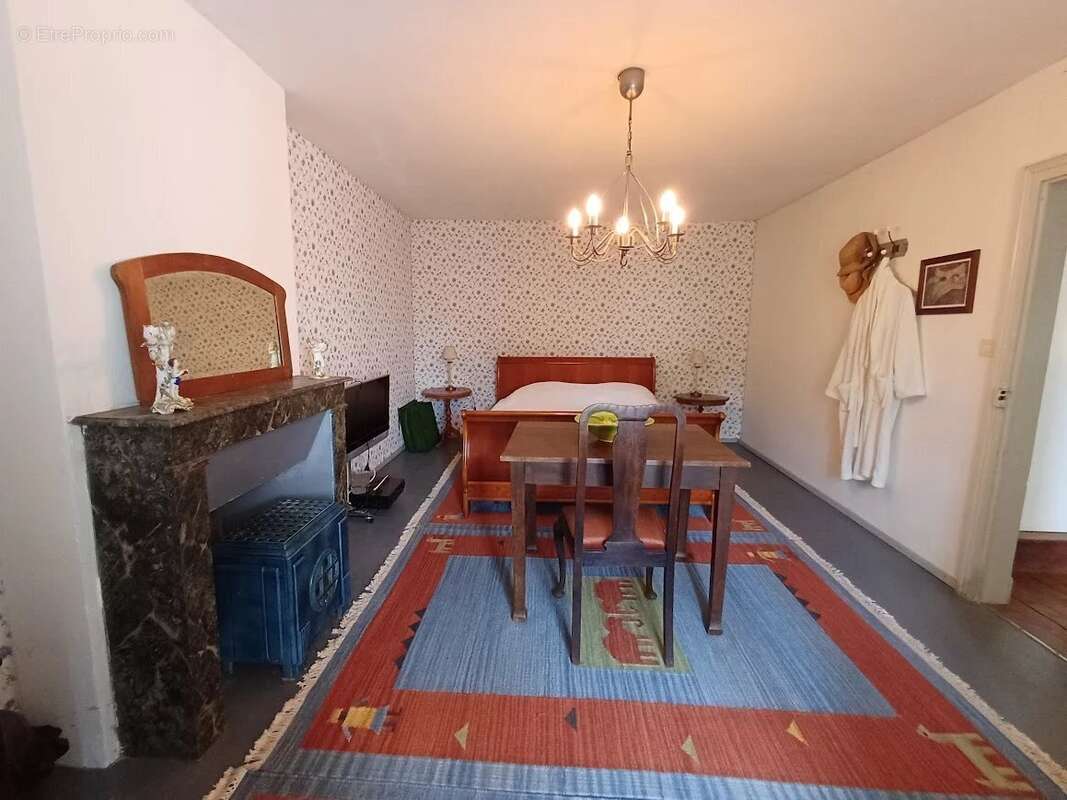 Maison à CHENERAILLES