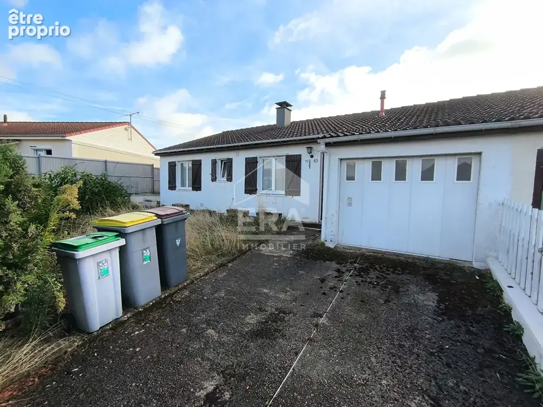 Maison à COURMELLES