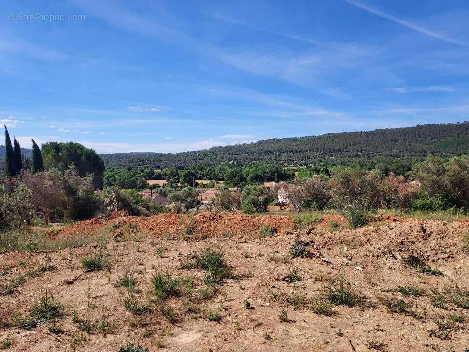 Terrain 1400 m² à Camps-La-Source  - photo 4