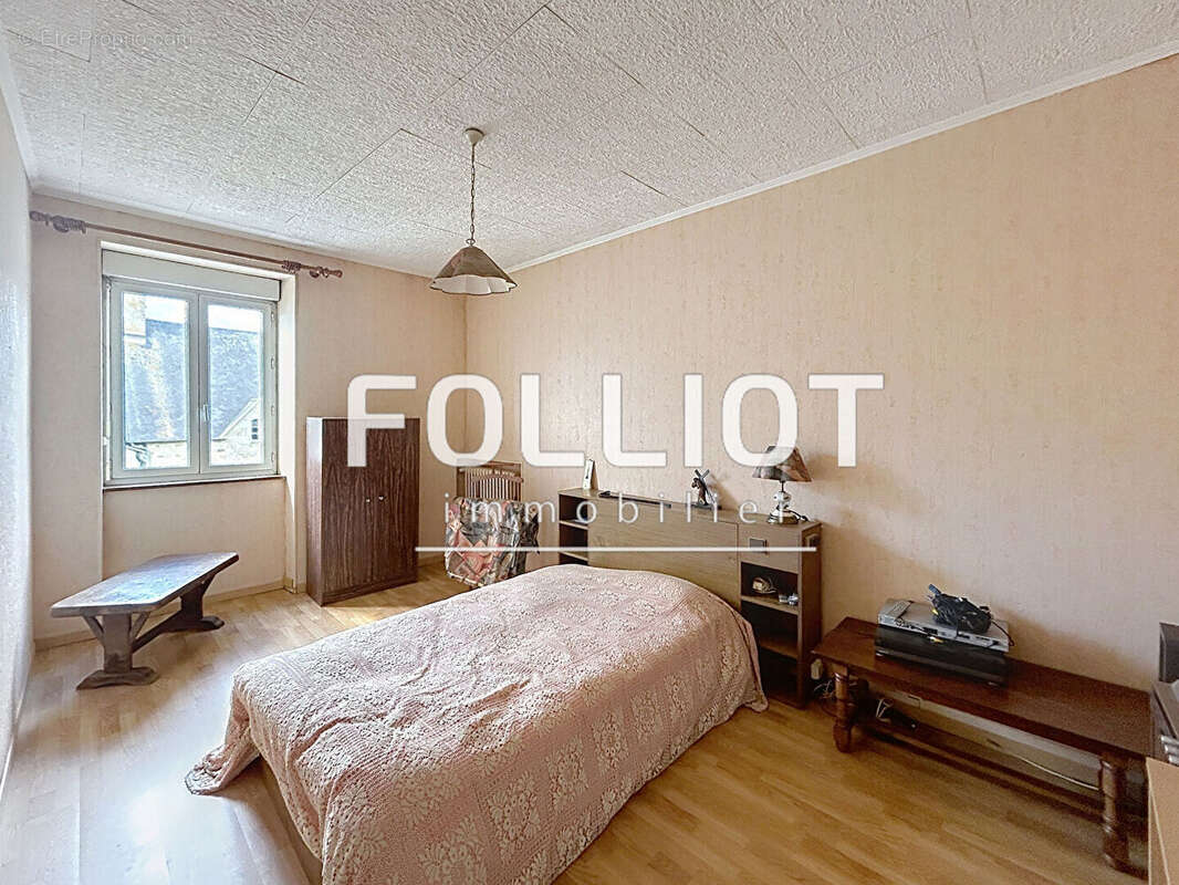 Maison spacieuse de 8 pièces à vendre à Sartilly Baie Bocage - Rare sur le marché ! - photo 11