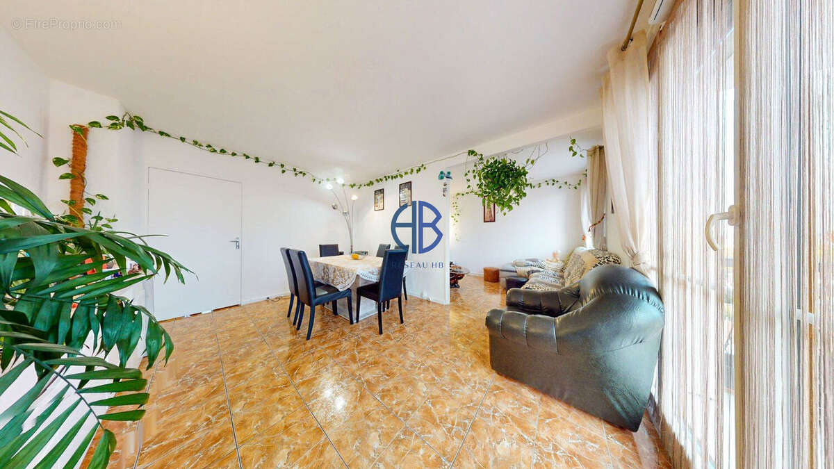 Appartement à BONDY