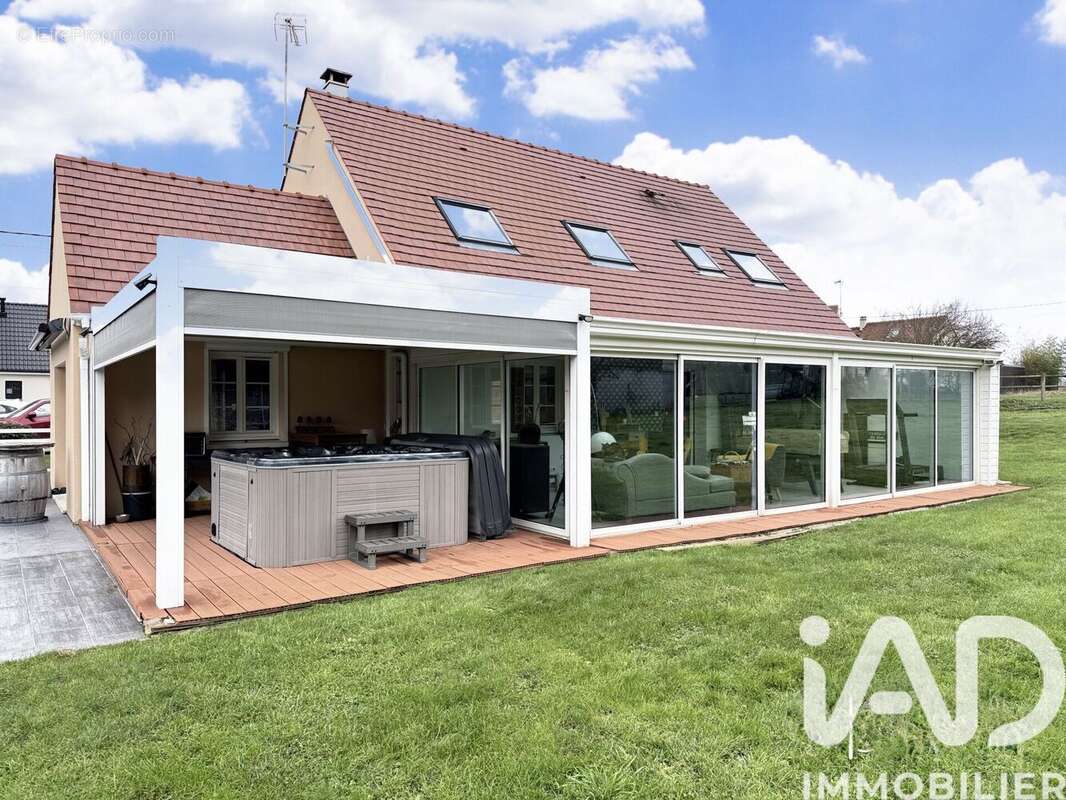 Maison 176 m² à Presles-En-Brie  - photo 2