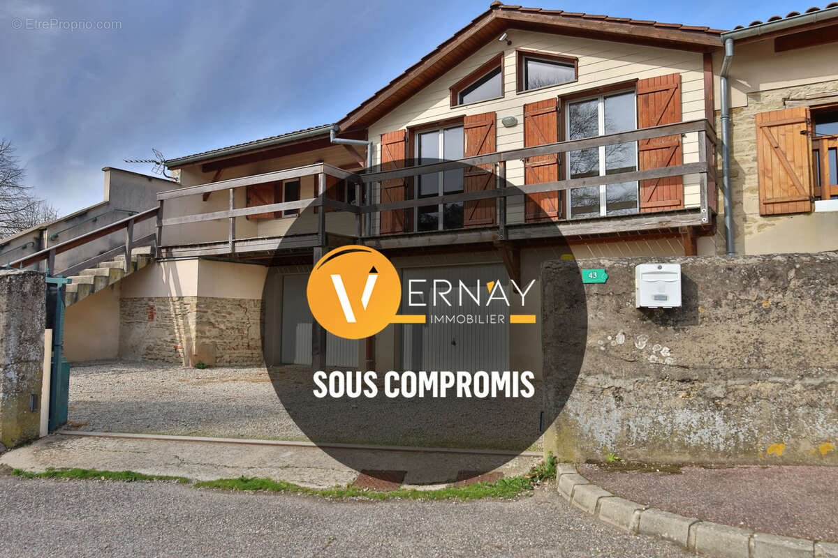 Maison à OYTIER-SAINT-OBLAS