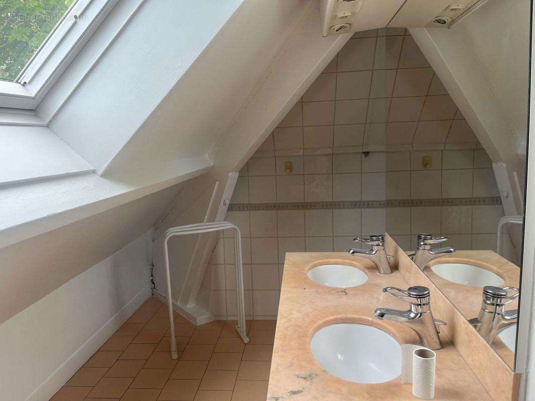 Maison à LA CELLE-SAINT-CLOUD