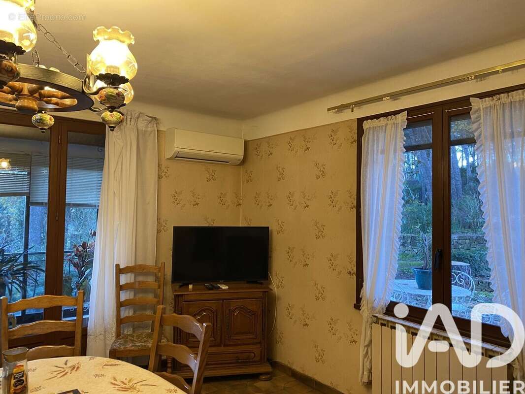 Photo 4 - Maison à TRETS